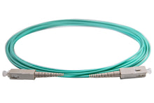 Carica l&#39;immagine nel visualizzatore di Gallery, Patch Cord SC/PC - SC/PC Simplex Multimodo 50/125 OM3 Connettore Beige Guaina LSZH Acqua
